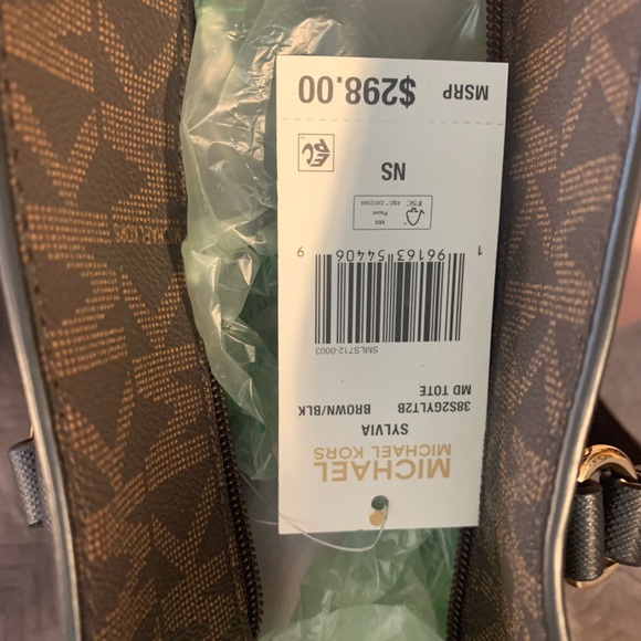 Michael Kors Sylvia Tote Collection - Picture 5 of 12